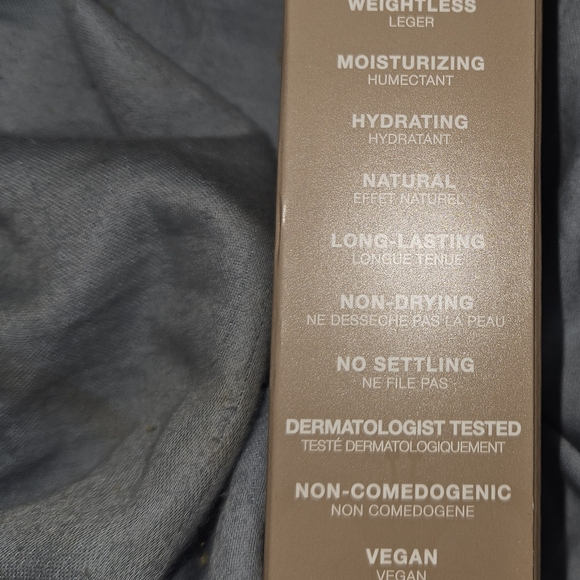 Anastasia Beverly Hills Impeccable Foundation - 00N - Picture 5 of 10